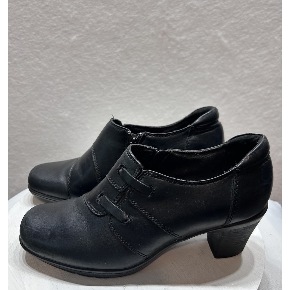Clarks Bendables Women's Size 8M Black Leather Zip Booties EUC